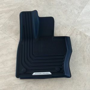 4 brand new, never used range rover floor mats